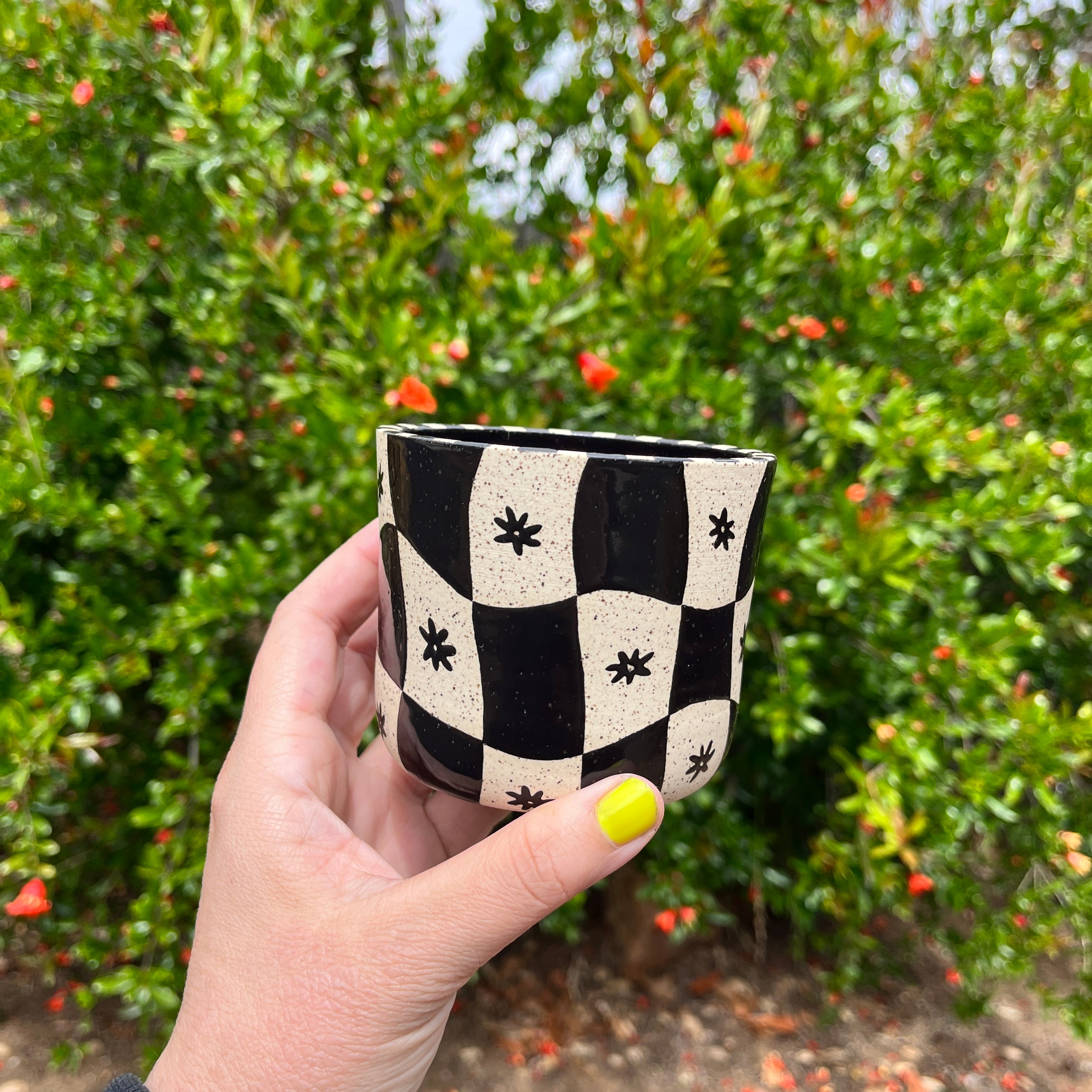 WIde Checkered Flower Cup