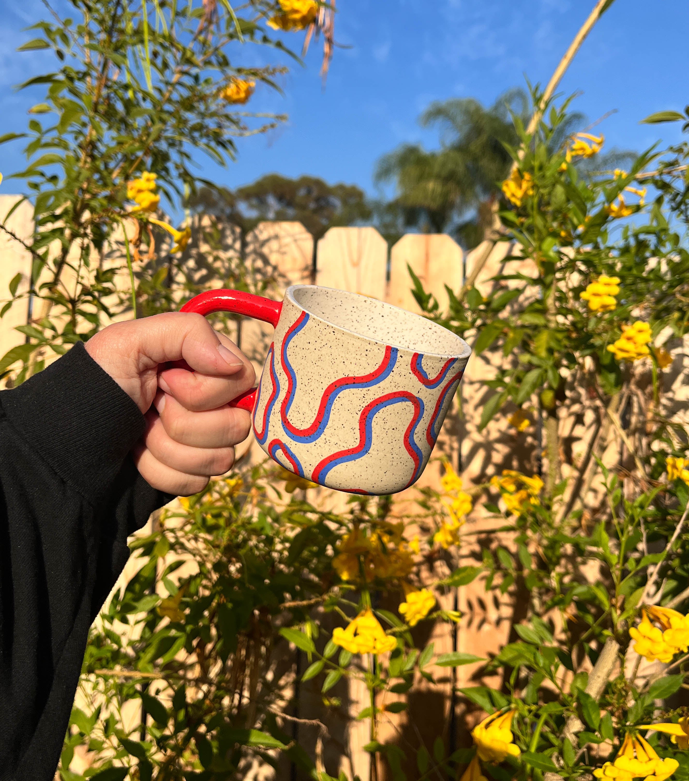 3D Swiggle Handle Mug