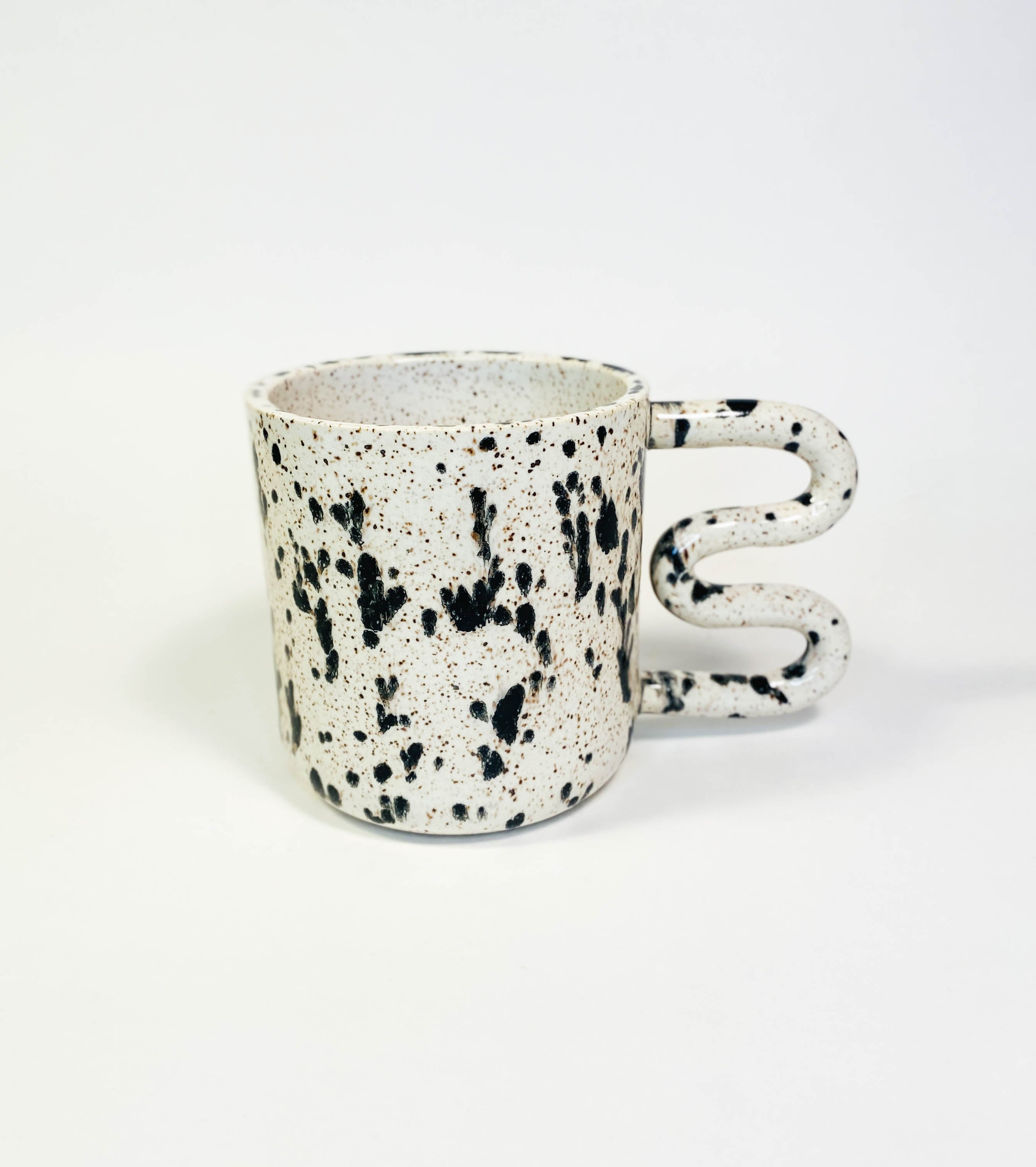 Cookies & Cream Curvy Handled Mug